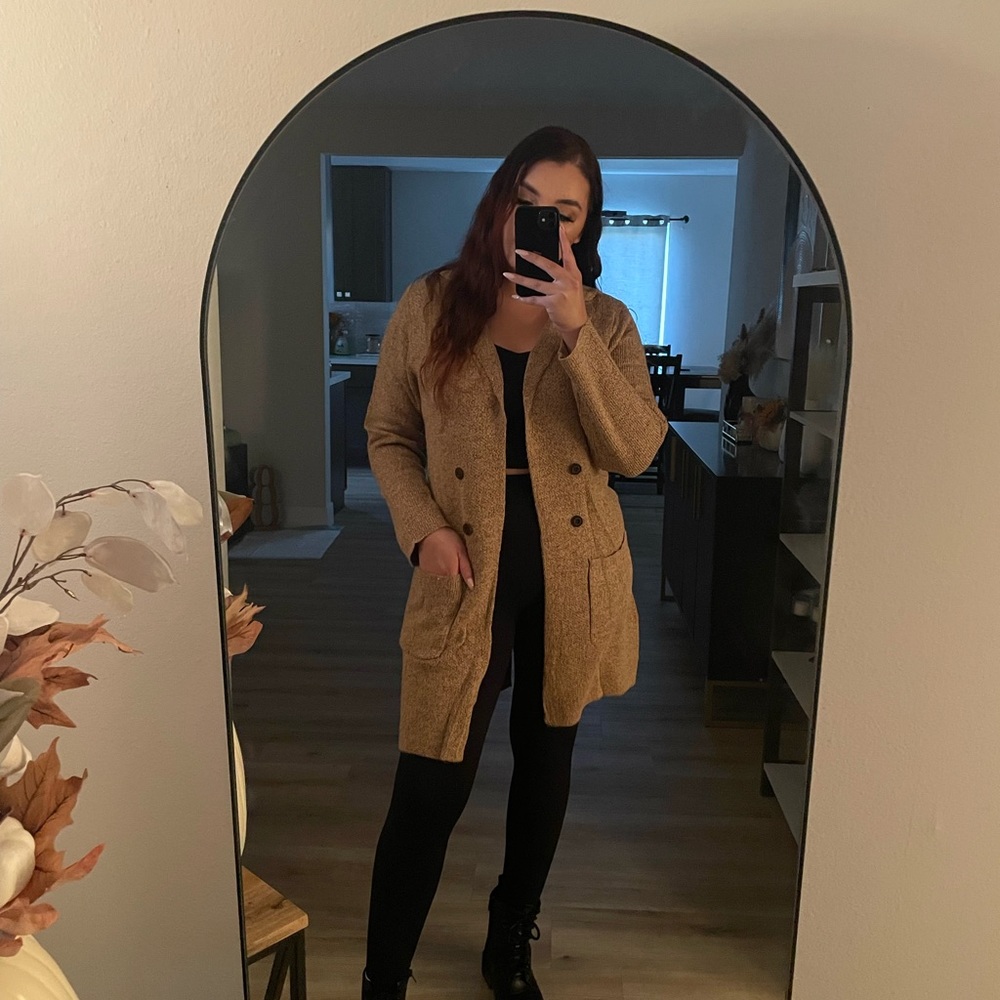 Cardigan sweater